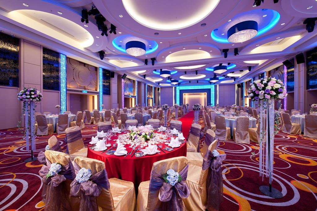 Evergreen Resort Hotel - Jiaosi Jiaoxi Exterior foto A wedding reception at the Grand Ballroom